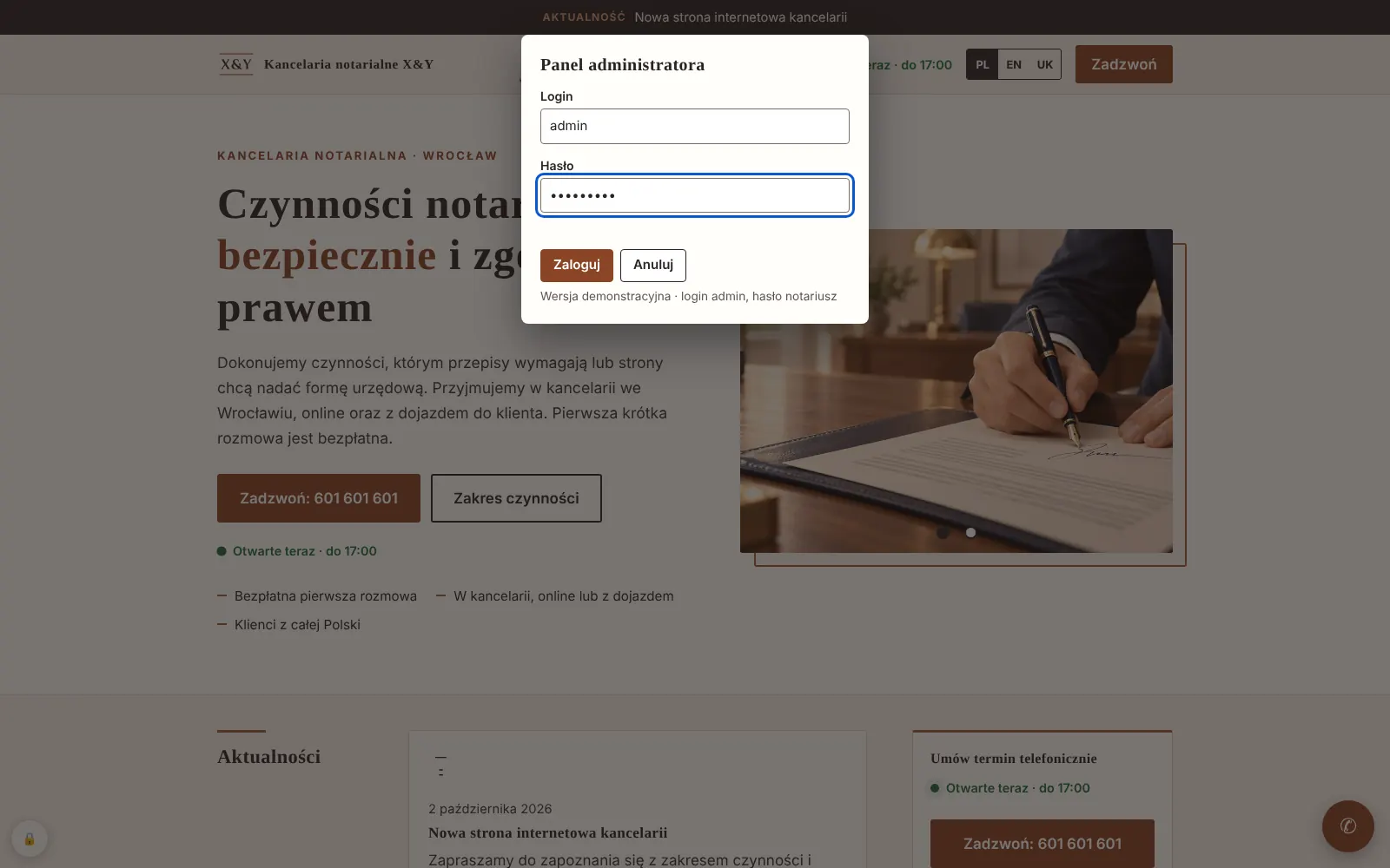 Okno logowania do panelu administratora z polami login i hasło na tle strony.